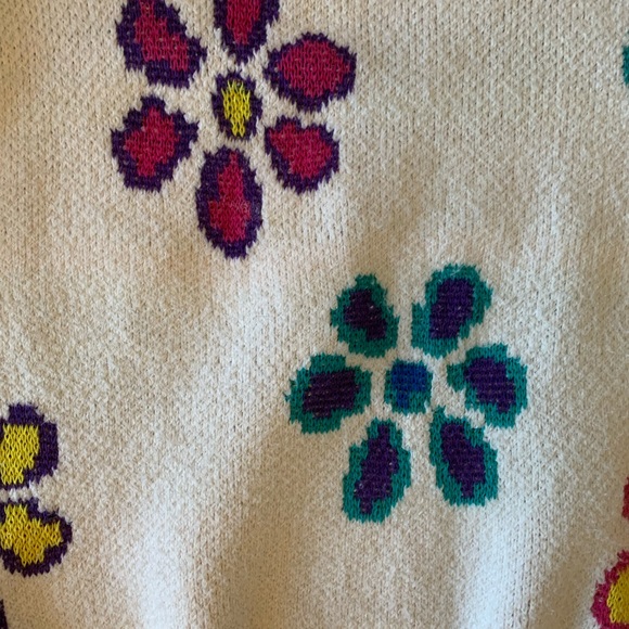 Bright Spring Sweater - Picture 2 of 3